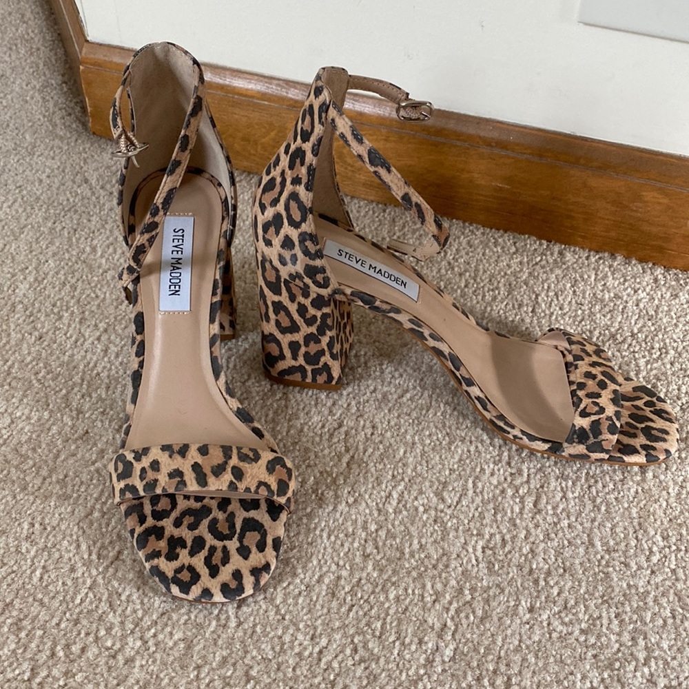 STEVE MADDEN Cheetah Heels
